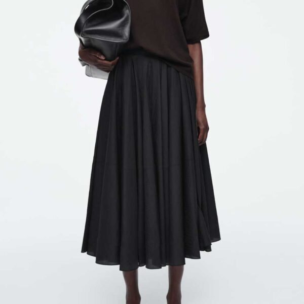 CIRCLE-CUT MIDI SKIRT Black