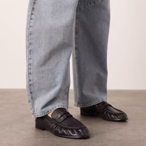 ARRANGE Premium leather loafers in black