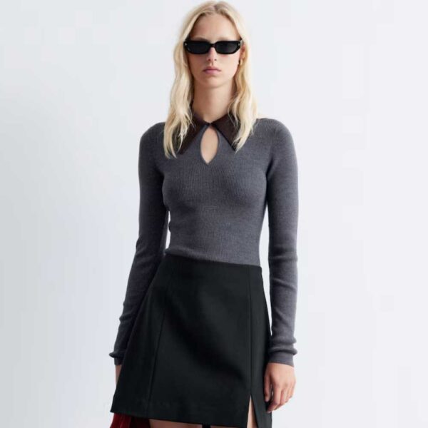 Keyhole Collar Top Grey/Brown