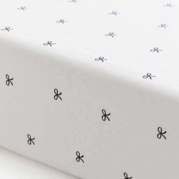 Fitted Crib Sheet White/black bows