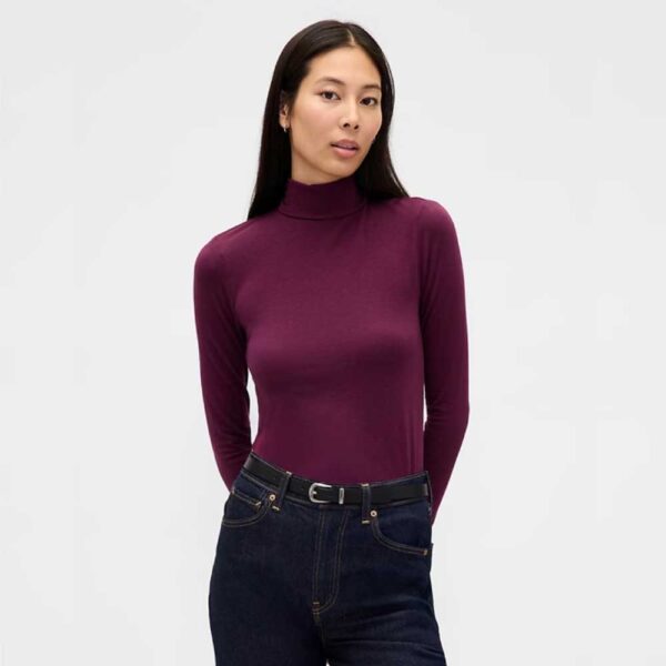 Featherweight Turtleneck Tuscan Red
