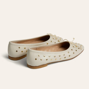 Como Studs- Ivory