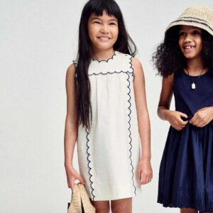 Girls' scallop-trim dress in linen blend