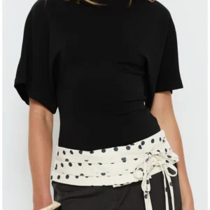 Arazia Contrast Hem Top Princess Polly