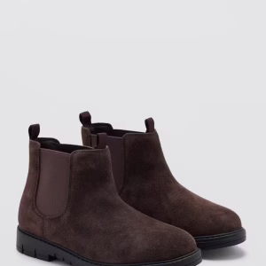Leather chelsea boots