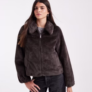 Vero Moda short soft faux fur coat in chocolate brown