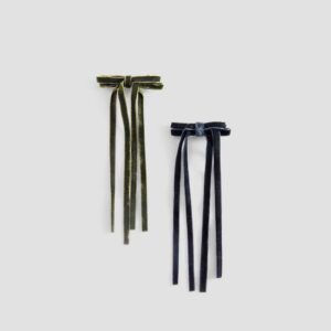 Set of bow hair clips
